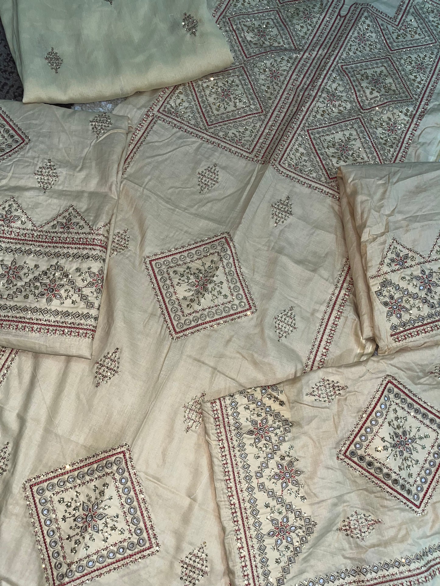 Balochi Kurta 3 pcs Skin (Unstitched/Stitched Both available)