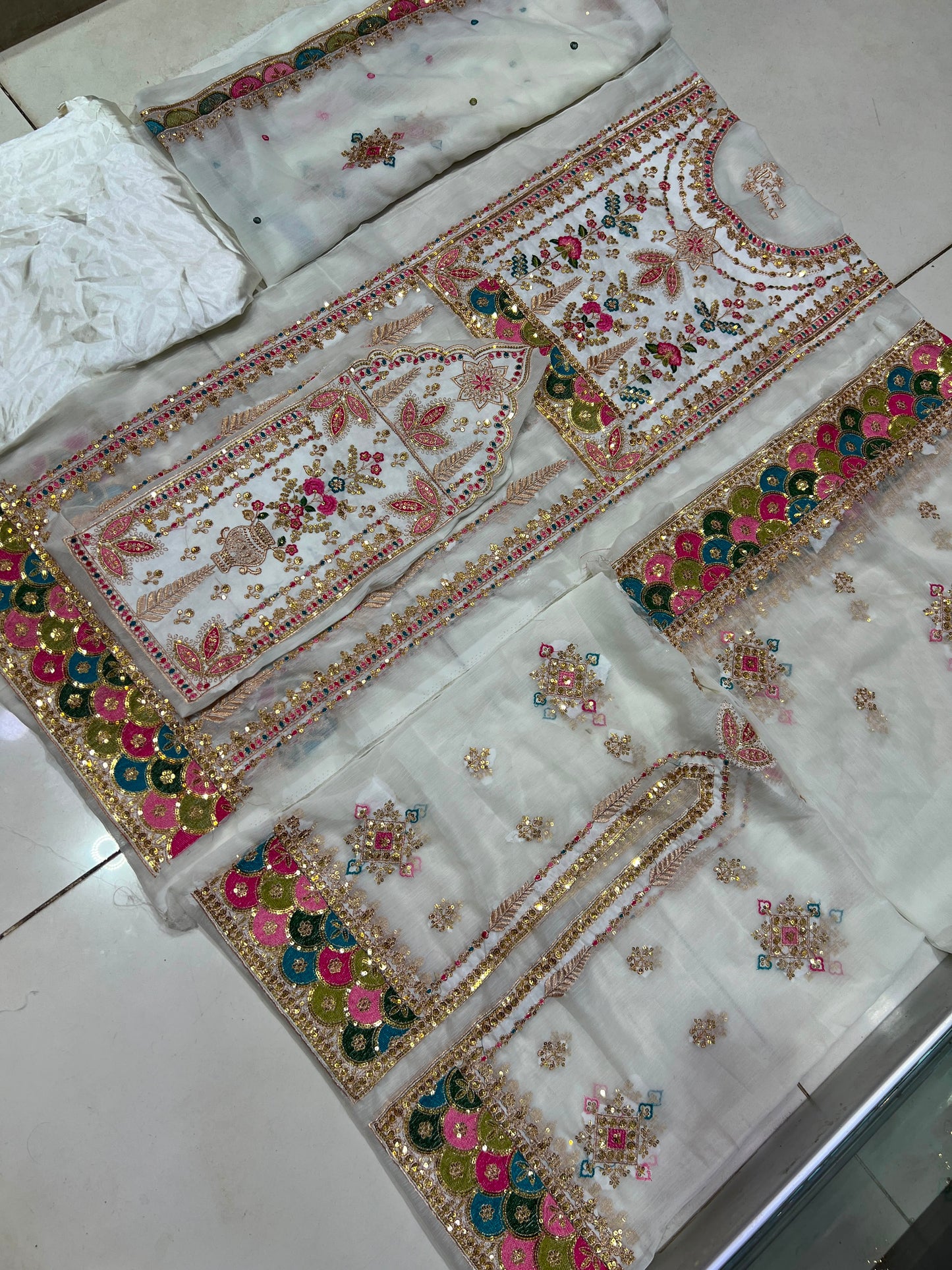 Balochi Dress White Shafoon
